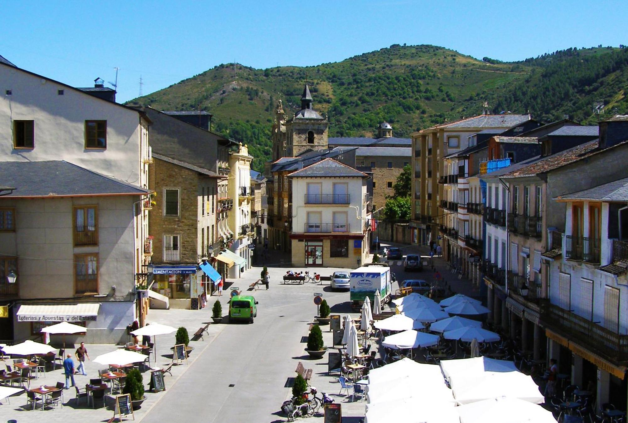 Plaza Mayor Villafranca Del Bierzo Dış mekan fotoğraf